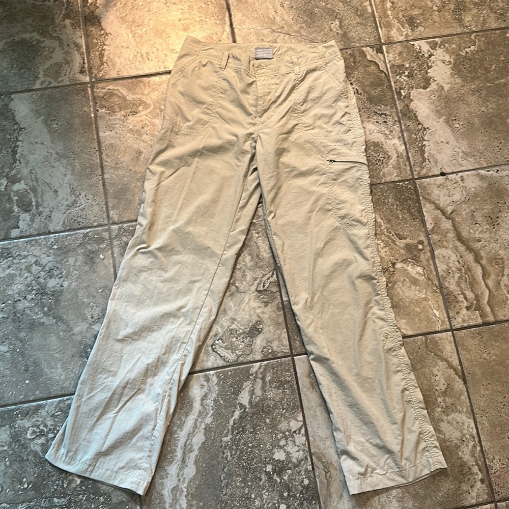 Sorry about the wrinkles!! I’ll steam before shipping :)
